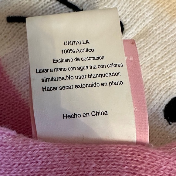 Hello Kitty Children’s Super Cute Winter Set - Picture 3 of 3